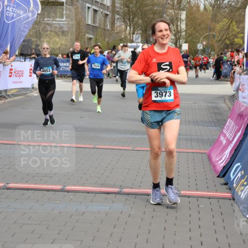 12.04.2026 - 45. Internationalen Wilhelmsburger Insellauf Strokosch-Dieckow http://msf.ph/oto/9477676 12.04.2026 12:57:39 Ziel 3973, 4853, 4569, 2624 meine-sportfotos.de