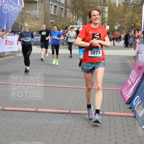 12.04.2026 - 45. Internationalen Wilhelmsburger Insellauf Strokosch-Dieckow http://msf.ph/oto/9477683 12.04.2026 12:57:39 Ziel 3973, 4853, 4569, 2624 meine-sportfotos.de