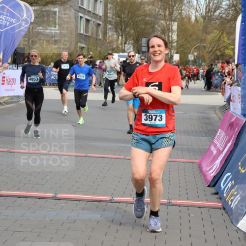 12.04.2026 - 45. Internationalen Wilhelmsburger Insellauf Strokosch-Dieckow http://msf.ph/oto/9477711 12.04.2026 12:57:40 Ziel 3973, 4853, 4569, 2624, 5801, 4097 meine-sportfotos.de