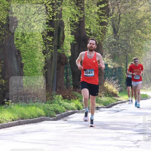 12.04.2026 - 45. Internationalen Wilhelmsburger Insellauf Yannick Fuchs http://msf.ph/oto/9477725 12.04.2026 10:14:10 Laufen 5561, 4492, 4953, 4384, 3963 meine-sportfotos.de