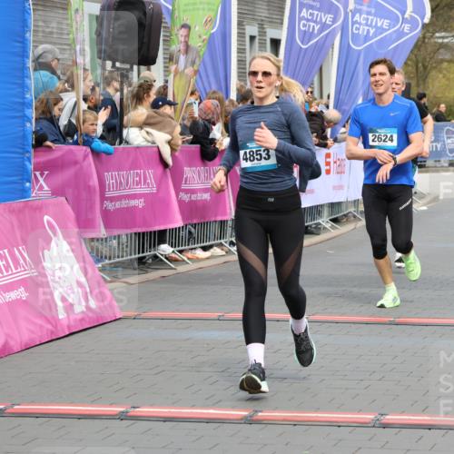 12.04.2026 - 45. Internationalen Wilhelmsburger Insellauf Strokosch-Dieckow http://msf.ph/oto/9477756 12.04.2026 12:57:42 Ziel 3973, 4853, 4569, 2624, 5801, 4097 meine-sportfotos.de