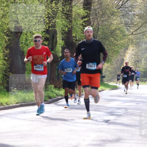 12.04.2026 - 45. Internationalen Wilhelmsburger Insellauf Yannick Fuchs http://msf.ph/oto/9477770 12.04.2026 10:14:17 Laufen 4953, 3963, 4384 meine-sportfotos.de