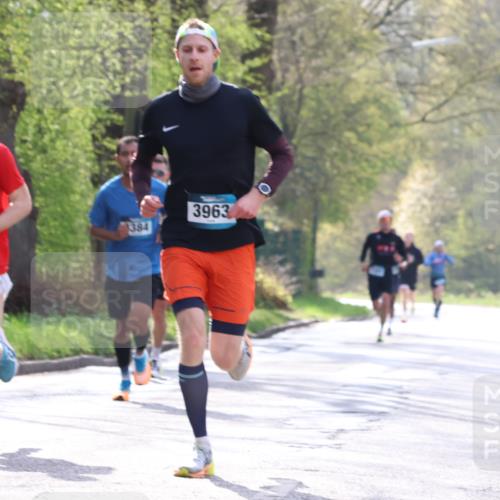 12.04.2026 - 45. Internationalen Wilhelmsburger Insellauf Yannick Fuchs http://msf.ph/oto/9477781 12.04.2026 10:14:19 Laufen 49, 3963, 1384 meine-sportfotos.de