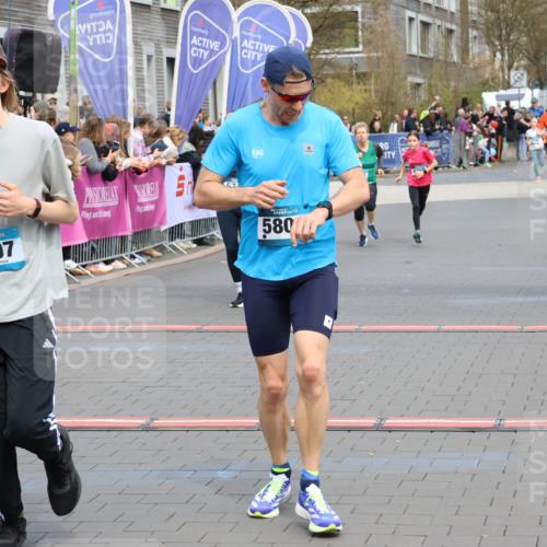 12.04.2026 - 45. Internationalen Wilhelmsburger Insellauf Strokosch-Dieckow http://msf.ph/oto/9477797 12.04.2026 12:57:46 Ziel 4569, 2624, 5801, 4097, 5744, 4524, 4259 meine-sportfotos.de