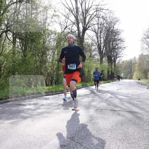 12.04.2026 - 45. Internationalen Wilhelmsburger Insellauf Yannick Fuchs http://msf.ph/oto/9477800 12.04.2026 10:14:22 Laufen 3963, 4384 meine-sportfotos.de