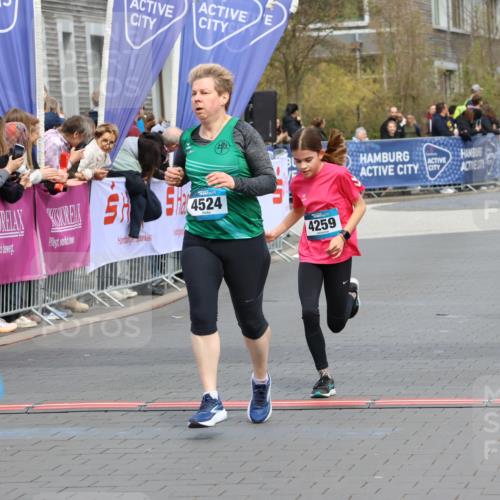 12.04.2026 - 45. Internationalen Wilhelmsburger Insellauf Strokosch-Dieckow http://msf.ph/oto/9477827 12.04.2026 12:57:49 Ziel 5744, 4524, 4259, 5791, 5696, 4740 meine-sportfotos.de