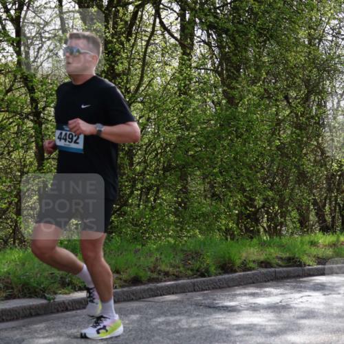 12.04.2026 - 45. Internationalen Wilhelmsburger Insellauf Yannick Fuchs http://msf.ph/oto/9477835 12.04.2026 10:14:26 Laufen 4492 meine-sportfotos.de