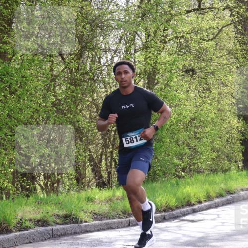 12.04.2026 - 45. Internationalen Wilhelmsburger Insellauf Yannick Fuchs http://msf.ph/oto/9477879 12.04.2026 10:14:33 Laufen 1977009, 5812 meine-sportfotos.de