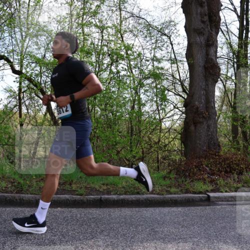 12.04.2026 - 45. Internationalen Wilhelmsburger Insellauf Yannick Fuchs http://msf.ph/oto/9477892 12.04.2026 10:14:34 Laufen 5812 meine-sportfotos.de