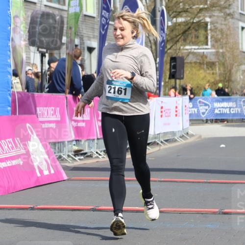 12.04.2026 - 45. Internationalen Wilhelmsburger Insellauf Strokosch-Dieckow http://msf.ph/oto/9477911 12.04.2026 11:40:34 Ziel 2161 meine-sportfotos.de