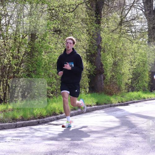 12.04.2026 - 45. Internationalen Wilhelmsburger Insellauf Yannick Fuchs http://msf.ph/oto/9477913 12.04.2026 10:14:38 Laufen 6, 5684 meine-sportfotos.de