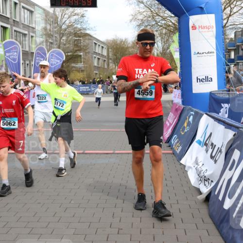 12.04.2026 - 45. Internationalen Wilhelmsburger Insellauf Strokosch-Dieckow http://msf.ph/oto/9477978 12.04.2026 12:57:59 Ziel 4599, 5062, 4851, 5172, 4959, 5322, 5129, 3190 meine-sportfotos.de