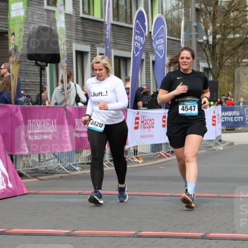 12.04.2026 - 45. Internationalen Wilhelmsburger Insellauf Strokosch-Dieckow http://msf.ph/oto/9478006 12.04.2026 13:29:59 Ziel 4547, 4420 meine-sportfotos.de