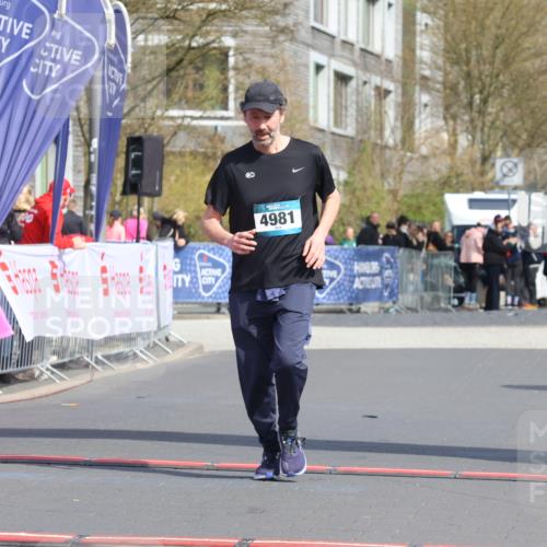 12.04.2026 - 45. Internationalen Wilhelmsburger Insellauf Strokosch-Dieckow http://msf.ph/oto/9478091 12.04.2026 11:41:11 Ziel 4981 meine-sportfotos.de