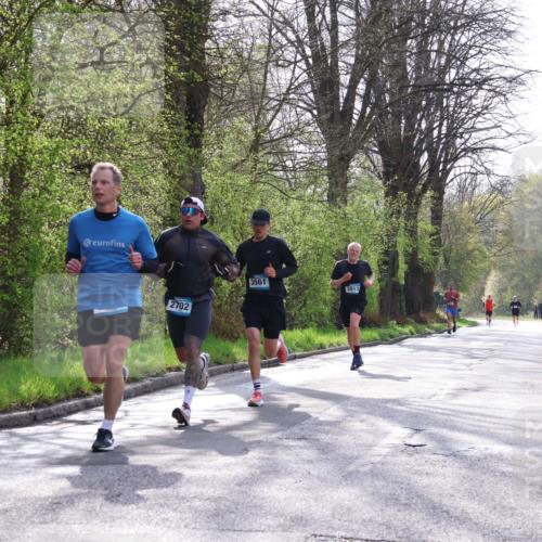 12.04.2026 - 45. Internationalen Wilhelmsburger Insellauf Yannick Fuchs http://msf.ph/oto/9478098 12.04.2026 10:15:07 Laufen 2702, 3561, 3813 meine-sportfotos.de