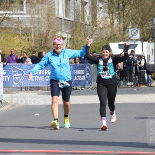 12.04.2026 - 45. Internationalen Wilhelmsburger Insellauf Strokosch-Dieckow http://msf.ph/oto/9478173 12.04.2026 11:41:25 Ziel  meine-sportfotos.de