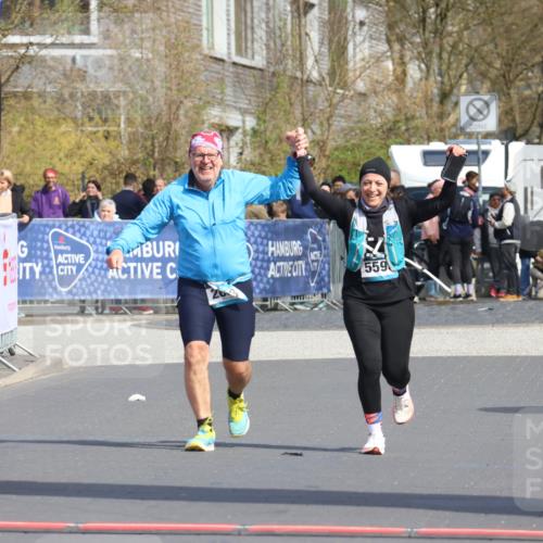12.04.2026 - 45. Internationalen Wilhelmsburger Insellauf Strokosch-Dieckow http://msf.ph/oto/9478183 12.04.2026 11:41:25 Ziel  meine-sportfotos.de