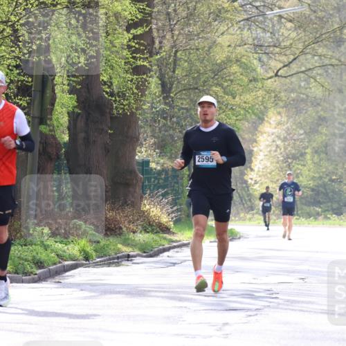 12.04.2026 - 45. Internationalen Wilhelmsburger Insellauf Yannick Fuchs http://msf.ph/oto/9478231 12.04.2026 10:15:21 Laufen 2595, 5609 meine-sportfotos.de
