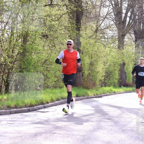 12.04.2026 - 45. Internationalen Wilhelmsburger Insellauf Yannick Fuchs http://msf.ph/oto/9478270 12.04.2026 10:15:25 Laufen 2595 meine-sportfotos.de