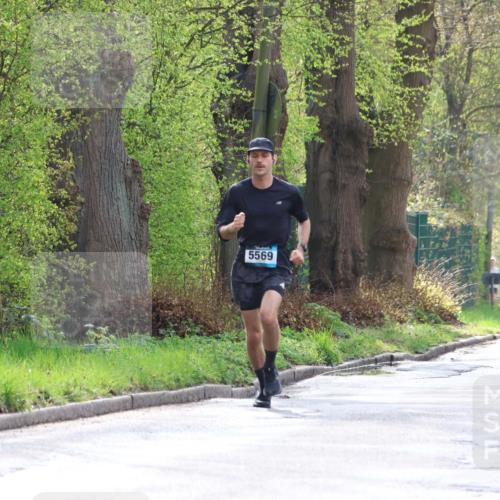 12.04.2026 - 45. Internationalen Wilhelmsburger Insellauf Yannick Fuchs http://msf.ph/oto/9478409 12.04.2026 10:15:48 Laufen 5569, 3558 meine-sportfotos.de