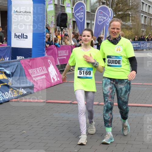 12.04.2026 - 45. Internationalen Wilhelmsburger Insellauf Strokosch-Dieckow http://msf.ph/oto/9478450 12.04.2026 12:58:30 Ziel 5169, 5214, 4955, 3396 meine-sportfotos.de