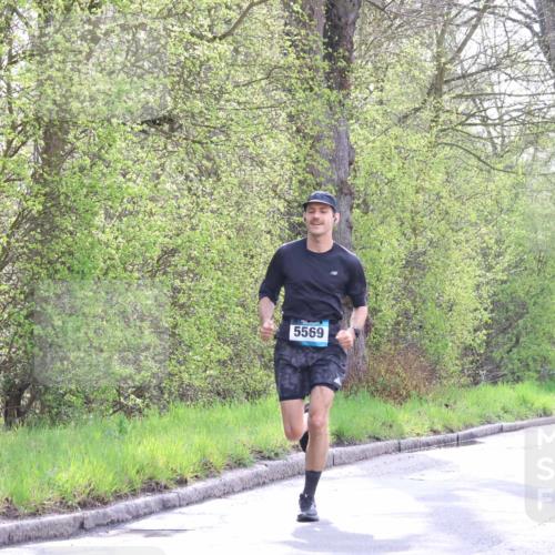 12.04.2026 - 45. Internationalen Wilhelmsburger Insellauf Yannick Fuchs http://msf.ph/oto/9478467 12.04.2026 10:15:53 Laufen 5569 meine-sportfotos.de
