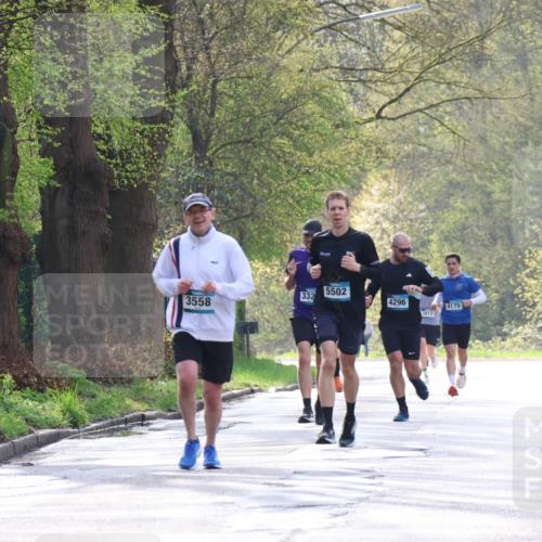 12.04.2026 - 45. Internationalen Wilhelmsburger Insellauf Yannick Fuchs http://msf.ph/oto/9478514 12.04.2026 10:15:58 Laufen 5502, 332, 3558, 4296, 4175, 3812 meine-sportfotos.de