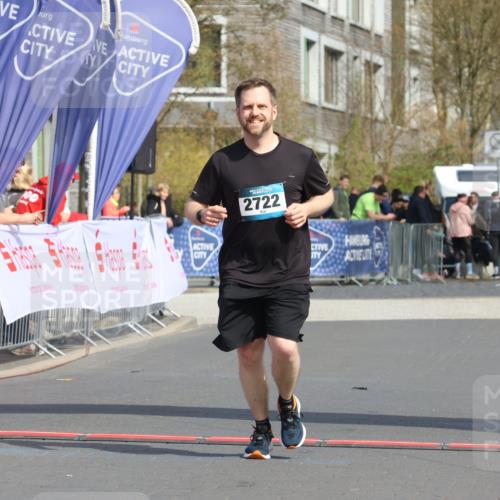 12.04.2026 - 45. Internationalen Wilhelmsburger Insellauf Strokosch-Dieckow http://msf.ph/oto/9478523 12.04.2026 11:42:48 Ziel 2722 meine-sportfotos.de