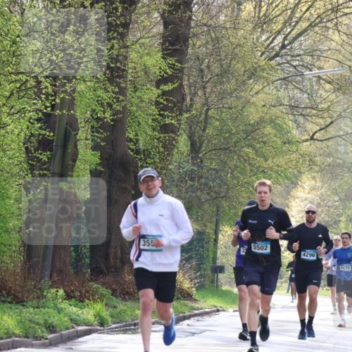 12.04.2026 - 45. Internationalen Wilhelmsburger Insellauf Yannick Fuchs http://msf.ph/oto/9478526 12.04.2026 10:15:59 Laufen 355, 5502, 4296, 34175 meine-sportfotos.de