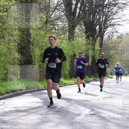 12.04.2026 - 45. Internationalen Wilhelmsburger Insellauf Yannick Fuchs http://msf.ph/oto/9478598 12.04.2026 10:16:06 Laufen 5502, 3321, 4296, 4175 meine-sportfotos.de