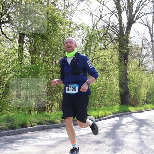 12.04.2026 - 45. Internationalen Wilhelmsburger Insellauf Yannick Fuchs http://msf.ph/oto/9478673 12.04.2026 10:29:24 Laufen  meine-sportfotos.de