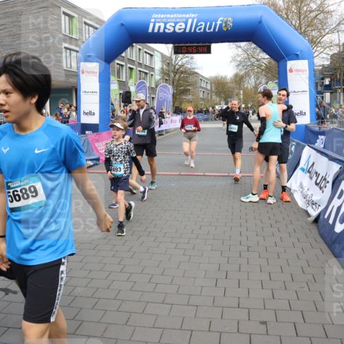 12.04.2026 - 45. Internationalen Wilhelmsburger Insellauf Strokosch-Dieckow http://msf.ph/oto/9478675 12.04.2026 12:58:43 Ziel 3152, 4535, 5260, 2493, 2550, 3479 meine-sportfotos.de
