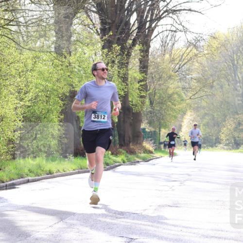 12.04.2026 - 45. Internationalen Wilhelmsburger Insellauf Yannick Fuchs http://msf.ph/oto/9478703 12.04.2026 10:16:16 Laufen 3812 meine-sportfotos.de