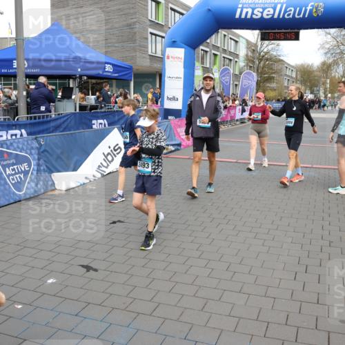 12.04.2026 - 45. Internationalen Wilhelmsburger Insellauf Strokosch-Dieckow http://msf.ph/oto/9478725 12.04.2026 12:58:44 Ziel 5260, 2493, 2550, 3479, 4873 meine-sportfotos.de