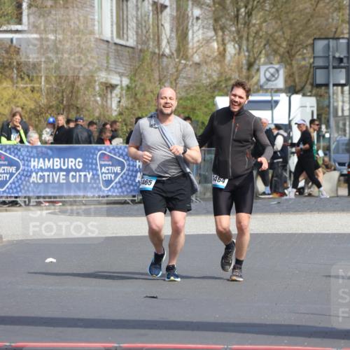 12.04.2026 - 45. Internationalen Wilhelmsburger Insellauf Strokosch-Dieckow http://msf.ph/oto/9478815 12.04.2026 11:43:56 Ziel  meine-sportfotos.de