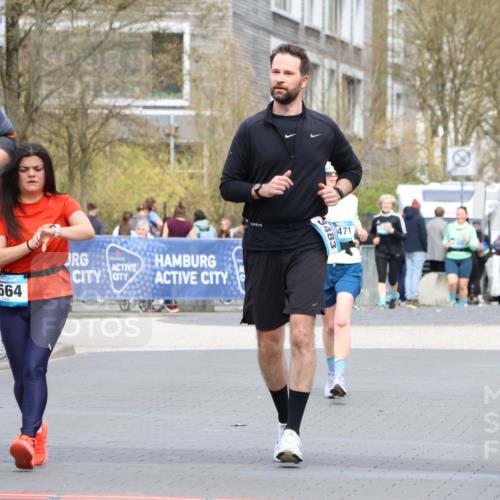 12.04.2026 - 45. Internationalen Wilhelmsburger Insellauf Strokosch-Dieckow http://msf.ph/oto/9478842 12.04.2026 13:29:15 Ziel 4316, 3564, 3483, 4471 meine-sportfotos.de