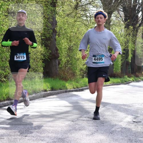 12.04.2026 - 45. Internationalen Wilhelmsburger Insellauf Yannick Fuchs http://msf.ph/oto/9478846 12.04.2026 10:16:29 Laufen 5415, 4495 meine-sportfotos.de