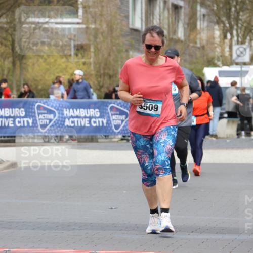 12.04.2026 - 45. Internationalen Wilhelmsburger Insellauf Strokosch-Dieckow http://msf.ph/oto/9479000 12.04.2026 13:29:08 Ziel 5509 meine-sportfotos.de