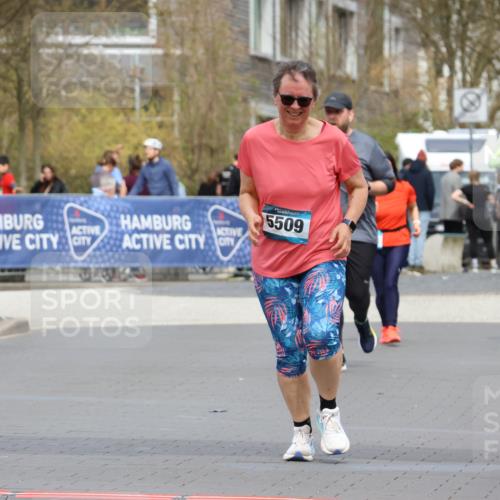 12.04.2026 - 45. Internationalen Wilhelmsburger Insellauf Strokosch-Dieckow http://msf.ph/oto/9479007 12.04.2026 13:29:08 Ziel 5509 meine-sportfotos.de
