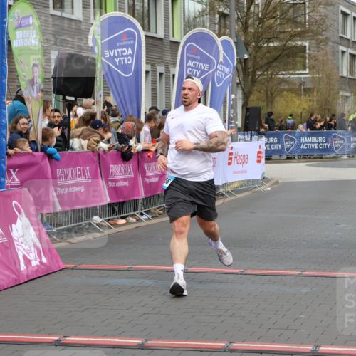 12.04.2026 - 45. Internationalen Wilhelmsburger Insellauf Strokosch-Dieckow http://msf.ph/oto/9479040 12.04.2026 12:59:05 Ziel 3255 meine-sportfotos.de