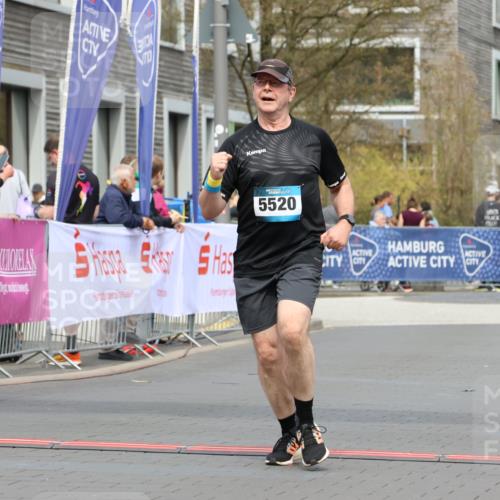 12.04.2026 - 45. Internationalen Wilhelmsburger Insellauf Strokosch-Dieckow http://msf.ph/oto/9479061 12.04.2026 13:28:55 Ziel 3800, 2630, 5520 meine-sportfotos.de