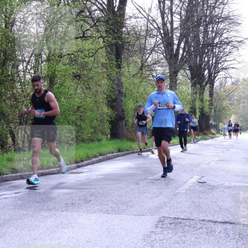 12.04.2026 - 45. Internationalen Wilhelmsburger Insellauf Yannick Fuchs http://msf.ph/oto/9479077 12.04.2026 10:17:07 Laufen 576, 4225 meine-sportfotos.de