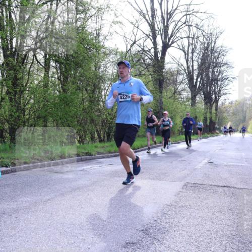 12.04.2026 - 45. Internationalen Wilhelmsburger Insellauf Yannick Fuchs http://msf.ph/oto/9479093 12.04.2026 10:17:08 Laufen 061, 4225, 5708 meine-sportfotos.de