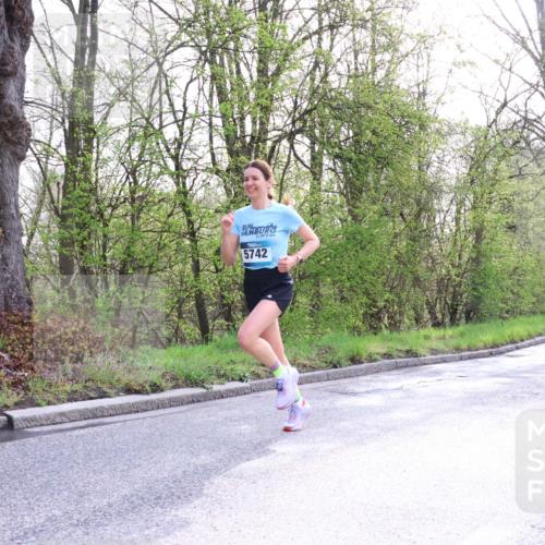 12.04.2026 - 45. Internationalen Wilhelmsburger Insellauf Yannick Fuchs http://msf.ph/oto/9479159 12.04.2026 10:17:14 Laufen 5742 meine-sportfotos.de