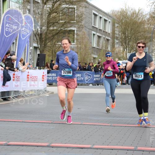12.04.2026 - 45. Internationalen Wilhelmsburger Insellauf Strokosch-Dieckow http://msf.ph/oto/9479167 12.04.2026 12:59:17 Ziel 5174, 5846, 3286, 3623, 4822 meine-sportfotos.de