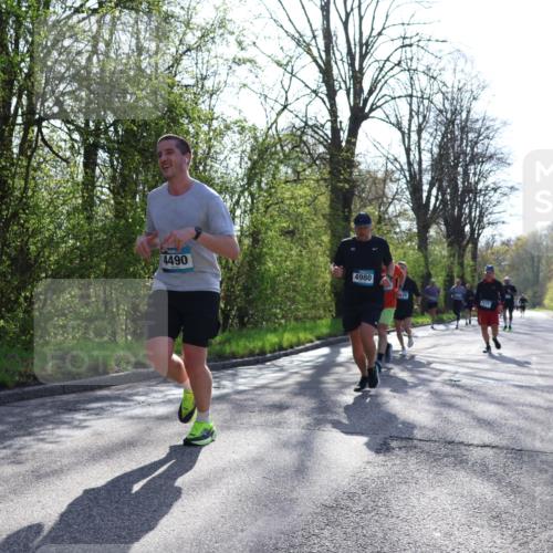 12.04.2026 - 45. Internationalen Wilhelmsburger Insellauf Yannick Fuchs http://msf.ph/oto/9479179 12.04.2026 10:29:50 Laufen  meine-sportfotos.de