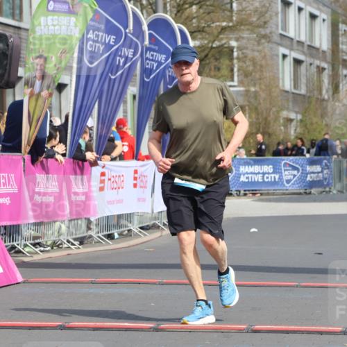 12.04.2026 - 45. Internationalen Wilhelmsburger Insellauf Strokosch-Dieckow http://msf.ph/oto/9479254 12.04.2026 11:45:26 Ziel 4201 meine-sportfotos.de