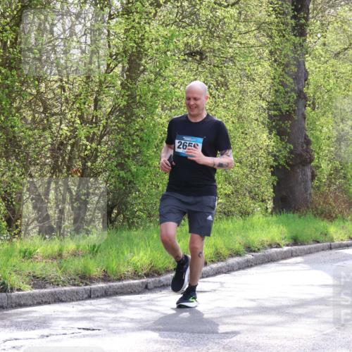 12.04.2026 - 45. Internationalen Wilhelmsburger Insellauf Yannick Fuchs http://msf.ph/oto/9479309 12.04.2026 10:17:30 Laufen 2650 meine-sportfotos.de