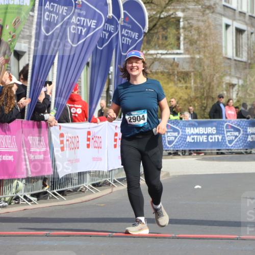 12.04.2026 - 45. Internationalen Wilhelmsburger Insellauf Strokosch-Dieckow http://msf.ph/oto/9479365 12.04.2026 11:46:56 Ziel 2904, 4685 meine-sportfotos.de
