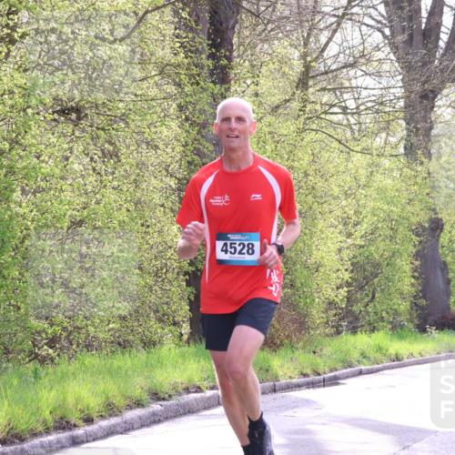 12.04.2026 - 45. Internationalen Wilhelmsburger Insellauf Yannick Fuchs http://msf.ph/oto/9479367 12.04.2026 10:17:36 Laufen 4528, 4580 meine-sportfotos.de